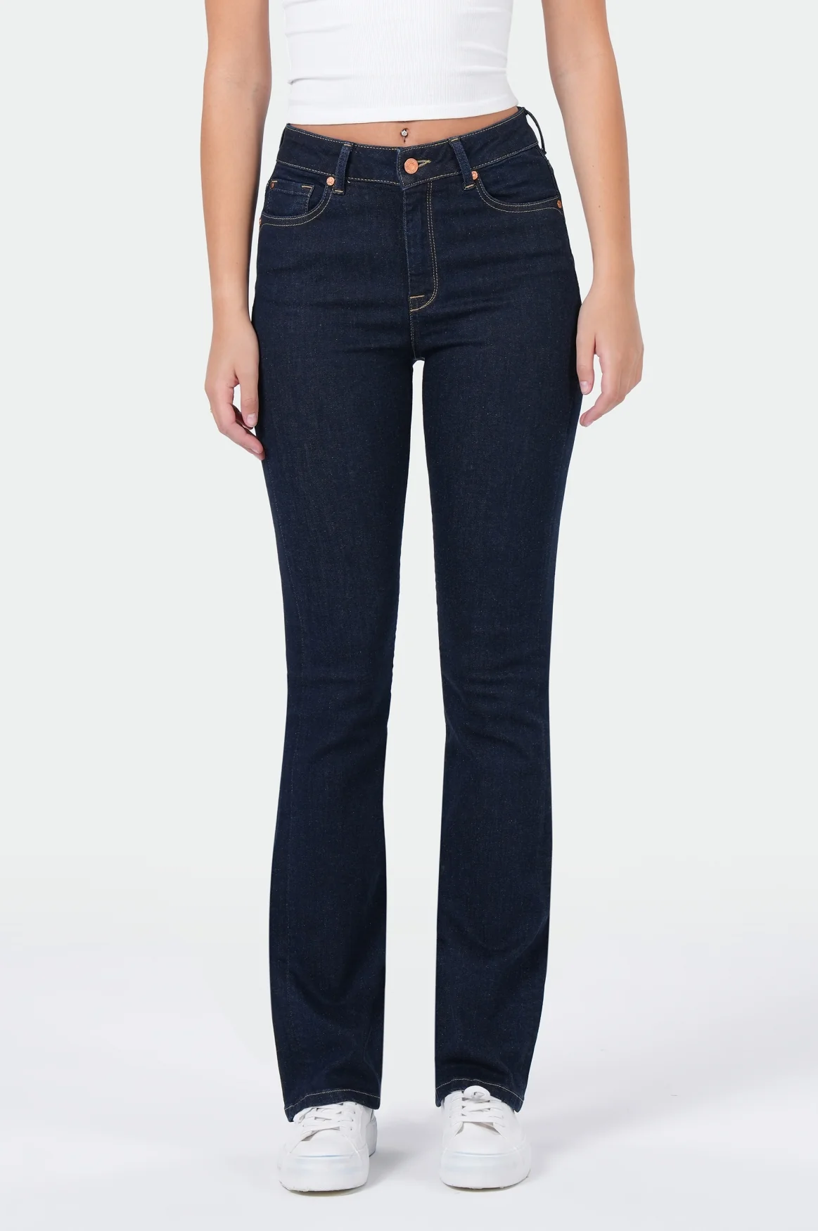Sina Bootcut | Rinse Wash - Image 2
