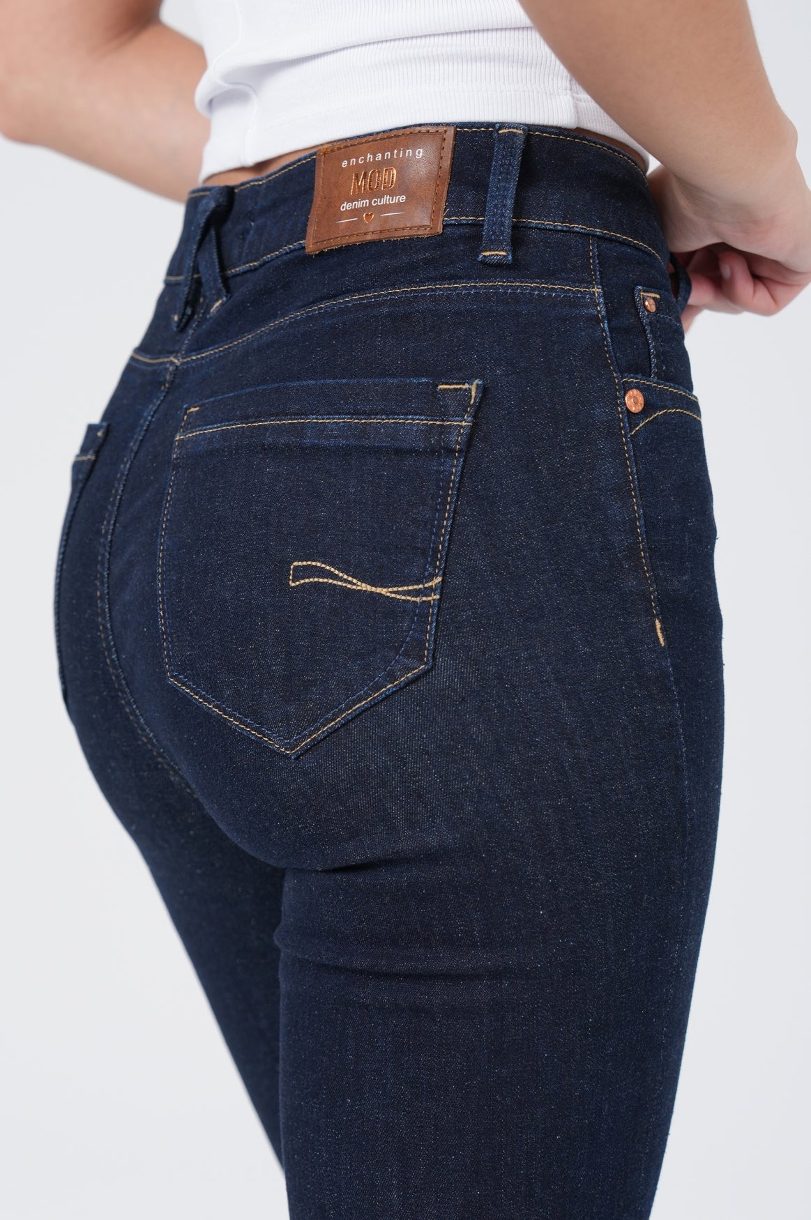 Sina Bootcut | Rinse Wash - Image 5