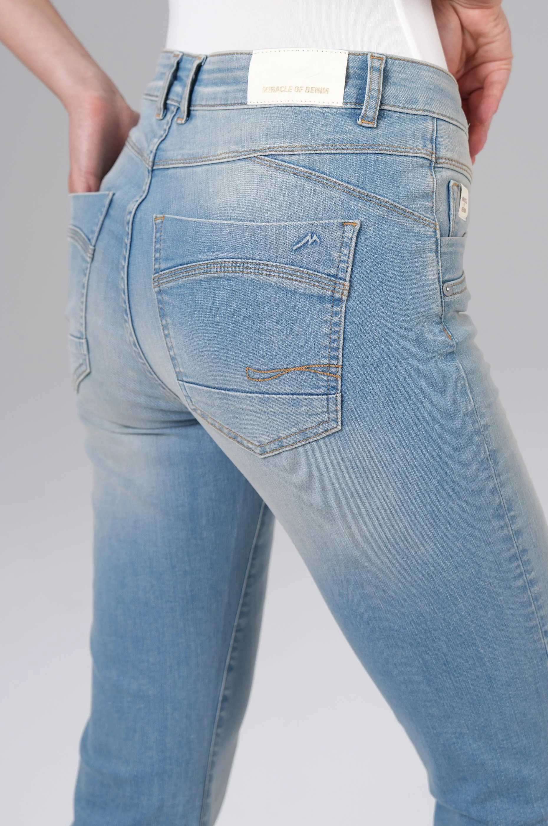 Suzy Kick Flared | Bank Blue - Image 6