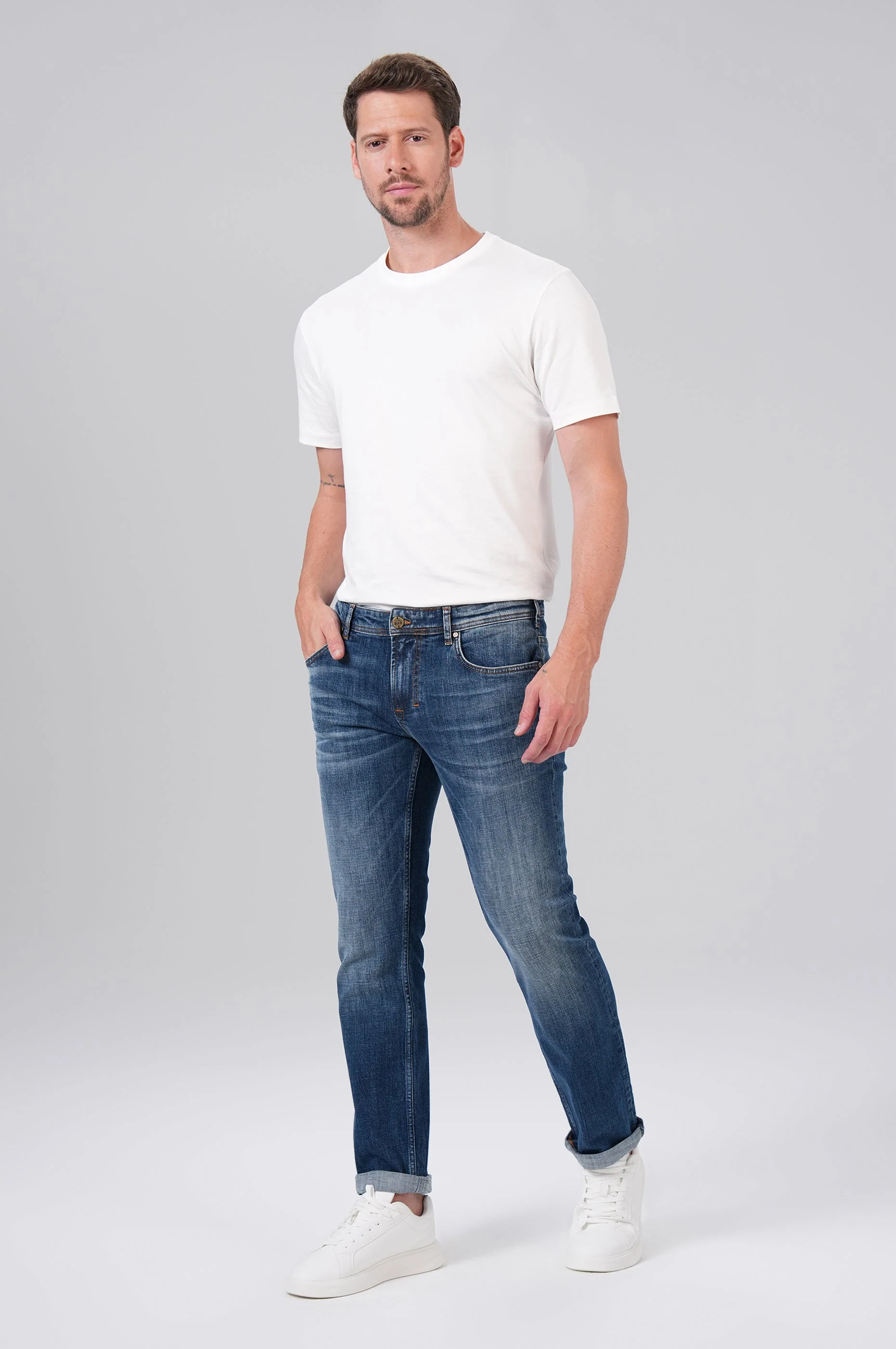 Thomas Comfort | Cuba Blue
