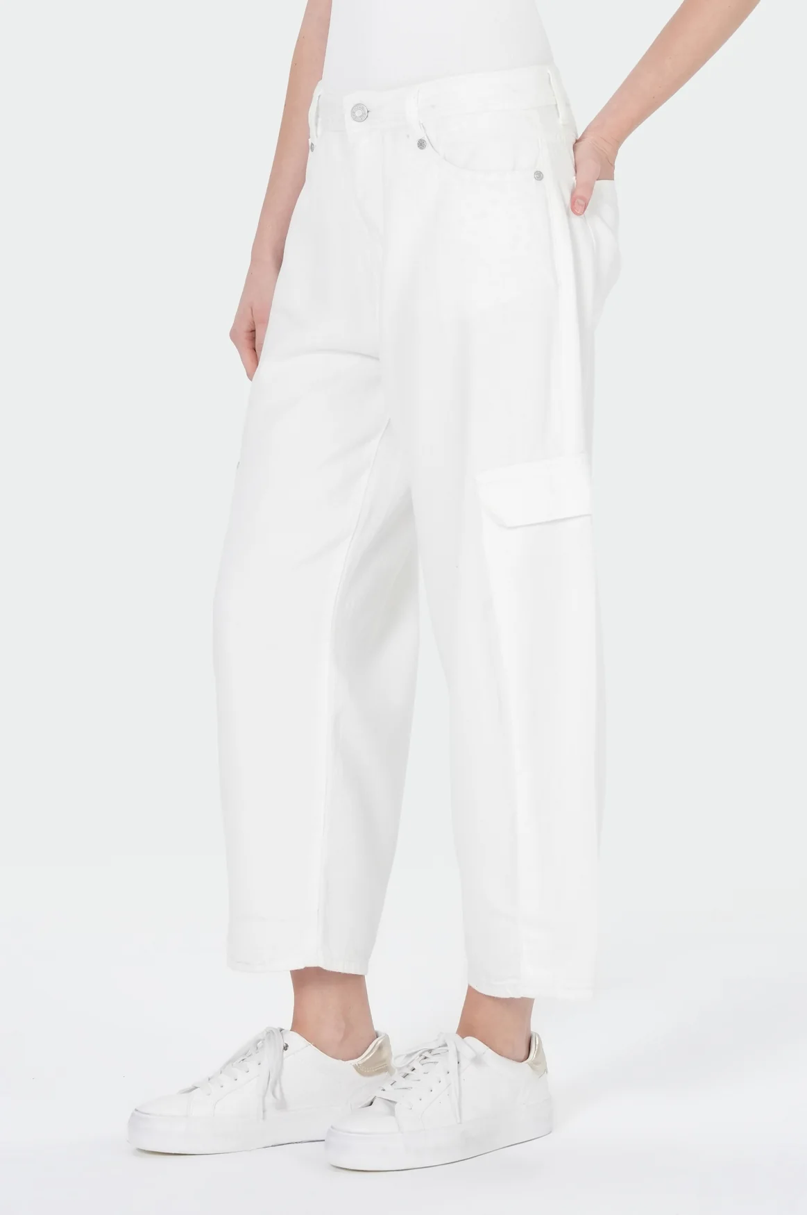 Vivien Balloon | White - Image 3